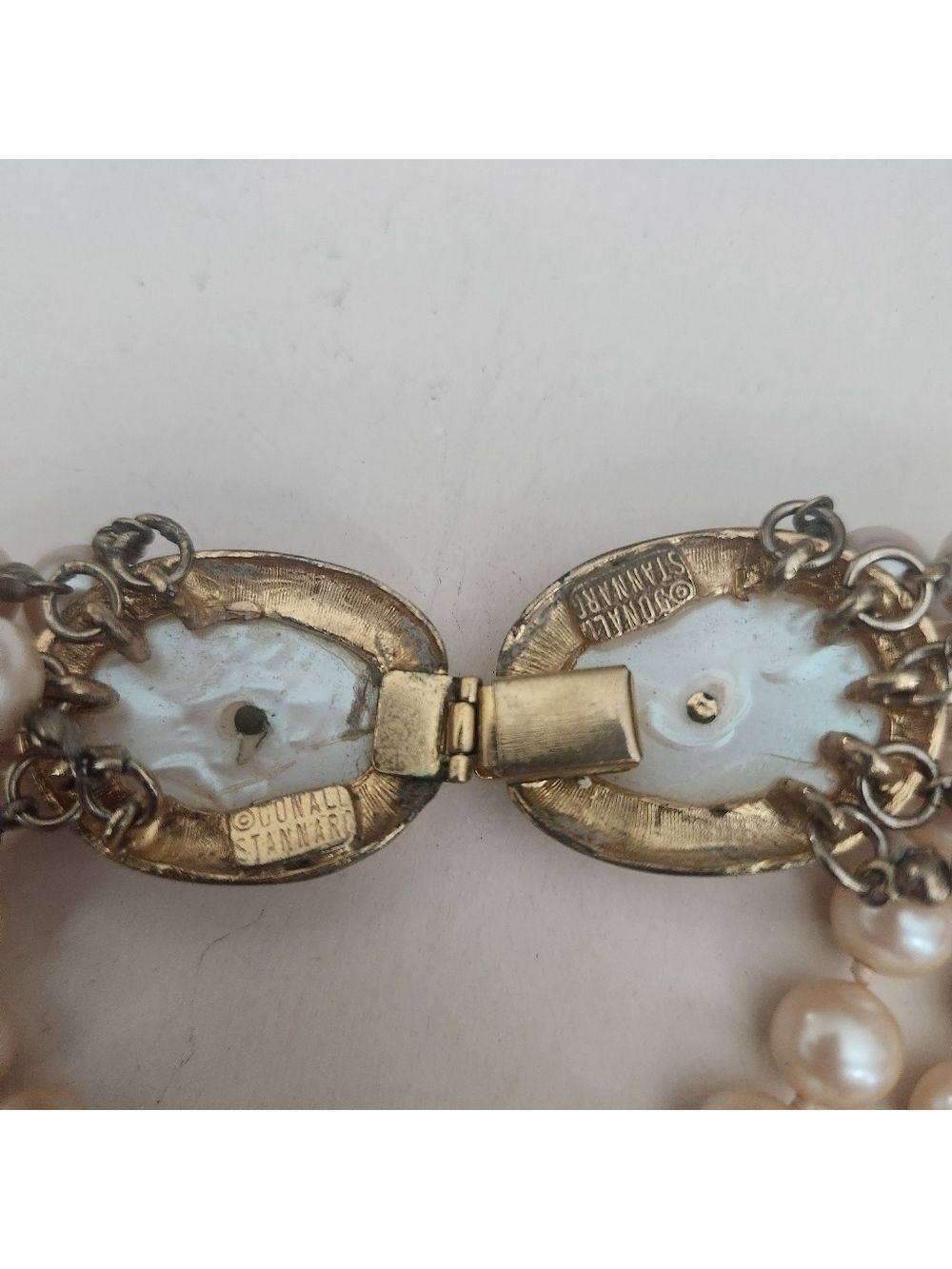 VTG  DONALD STANNARD Gold tone Faux Pearl Multi Strand Beaded Necklace 16" - Picture 3 of 8